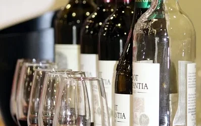 Regolamento CEE/UE 2 dicembre 2021, n. 2117 inerente all’etichettatura dei vini